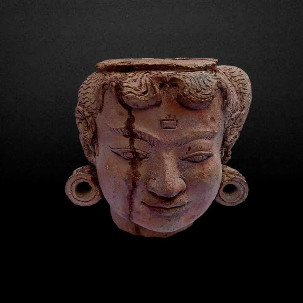 Patung Kepala Terakota