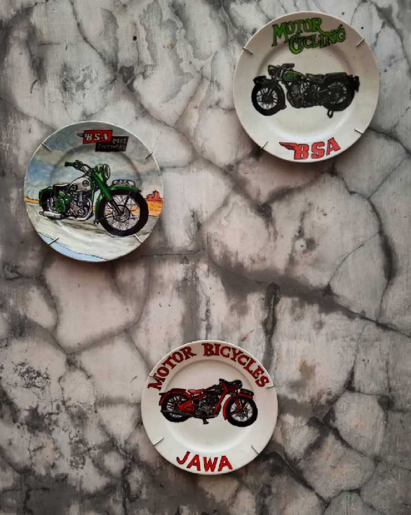 Piring Porcelain Vintage