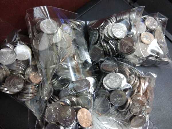 X 203 Indonesia 25 Rupiah Tahun 1994 Lot 100 Keping Atau per 100 keping