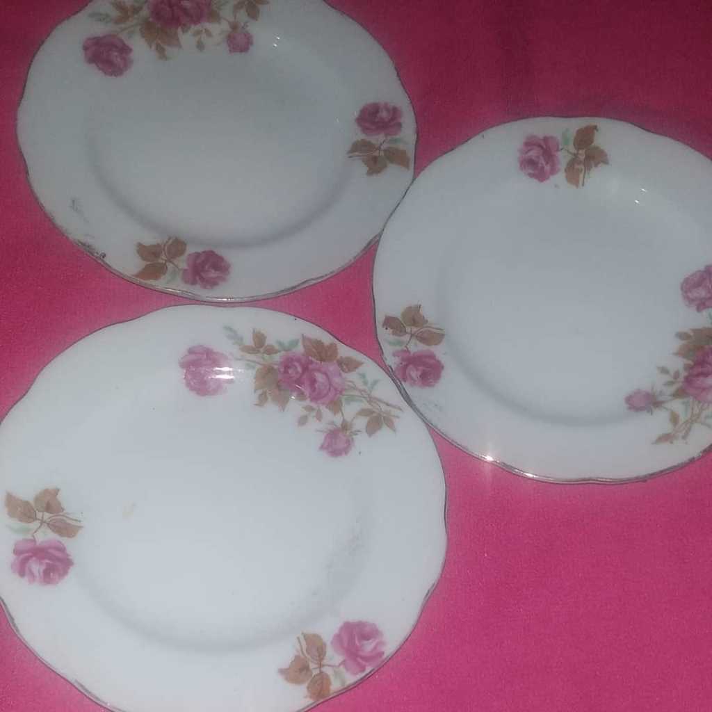 Piring Keramik Vintage