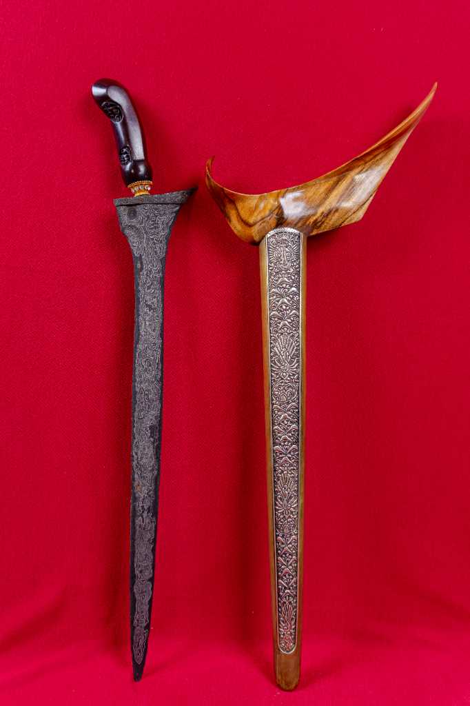 (010) Keris Lurus Tilam Sari Pedaringan Kebak Tuban