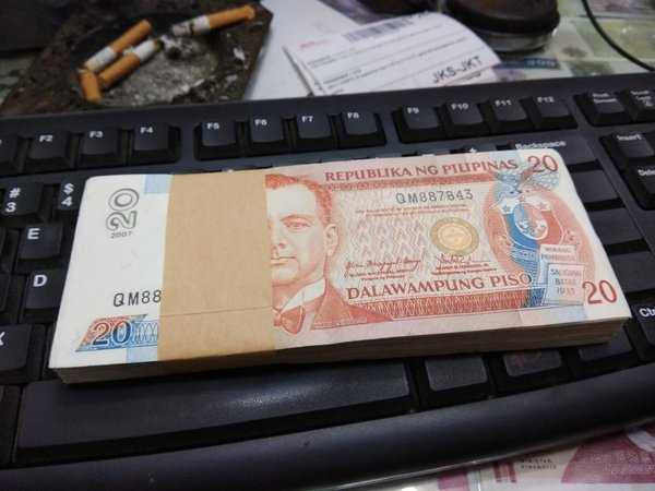 BL 1614 Lot 100 Lembar Philipina Filiphina 20 Piso Tahun Campur Lihat Diskripsi Bekas Pakai