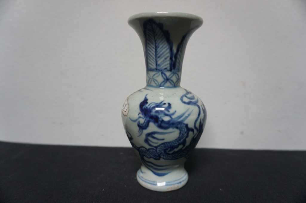 Vas Porcelain Vintage