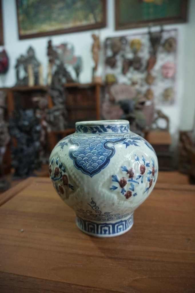 Tempat Garam Keramik China Antik