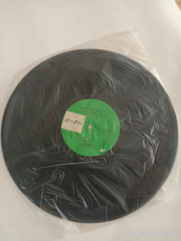 Piringan Hitam Radio Republik Indonesia ( Eva Widyowati )