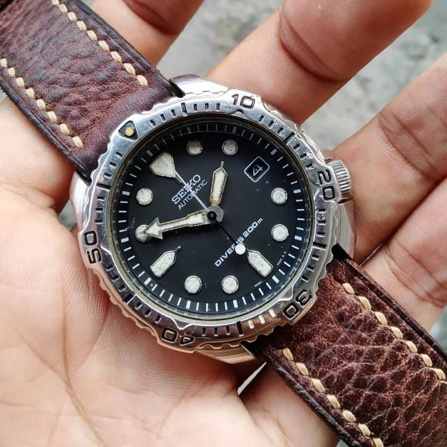 Seiko cheap 7002 7020