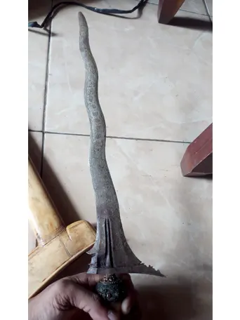 Keris bugis bahan full tulang
