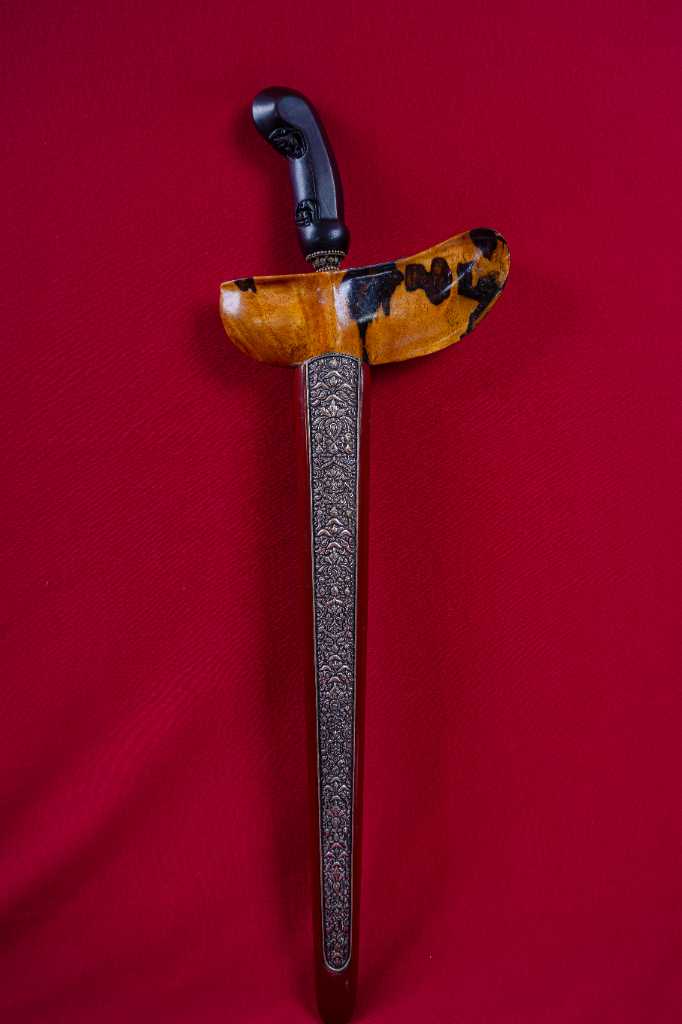 [002] LUK 13 Sangkelat Ganggeng Kanyut HB VIII