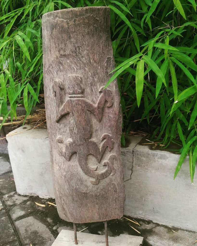 Panel Primif. Ukuran : T. 54cm x 21cm.