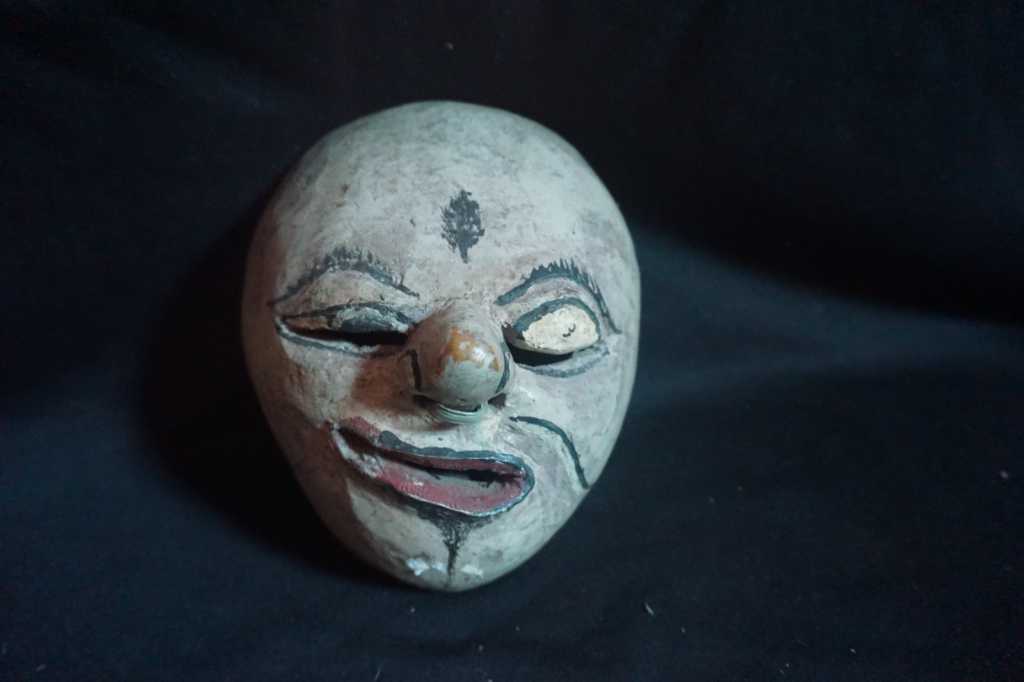 Topeng Bumenying Antik