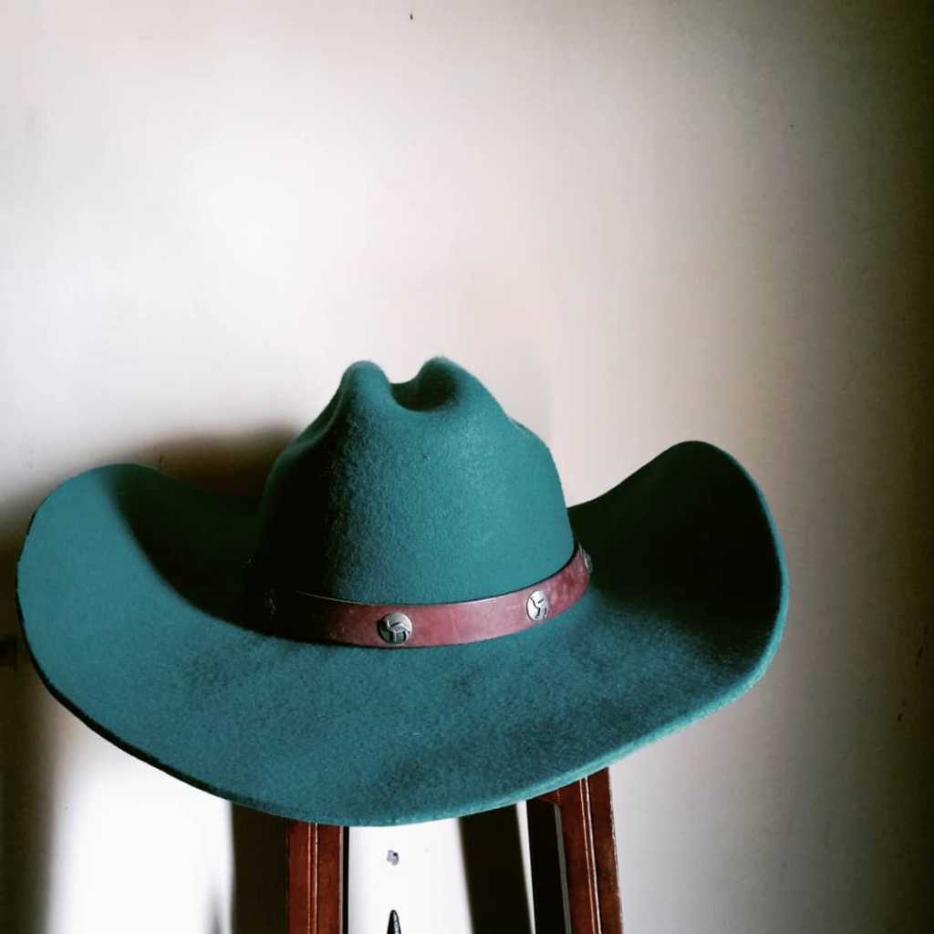 COWBOY HAT OLD VINTAGE " LOUIS GRUDE" Hamburg 11. Jr. Johannissir 7 . Gegenuber Dem Raisweinkeller GERMANY