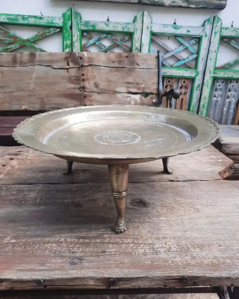 Tempat Buah Kuningan kaki 3