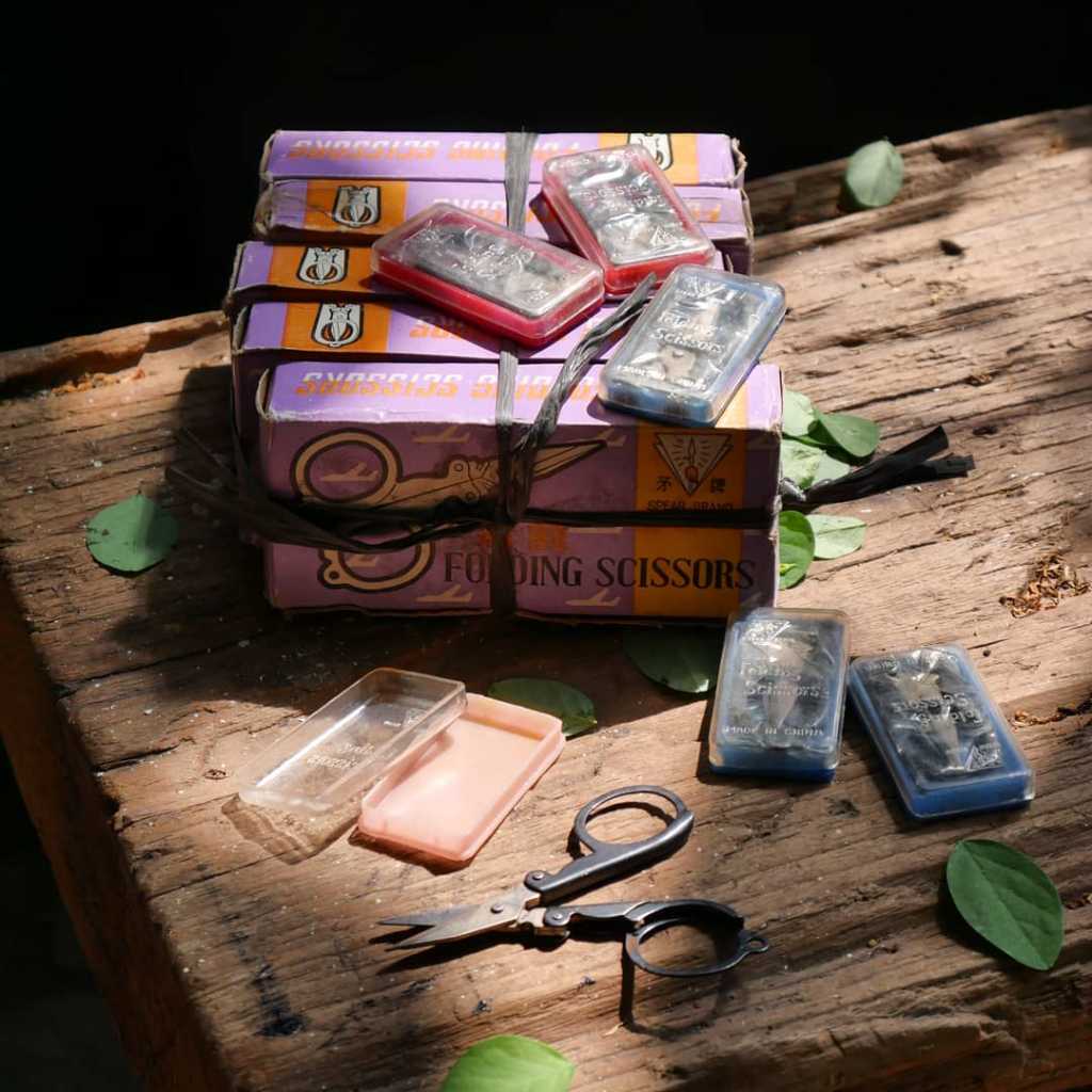 Gunting Lipat Saku Klasik.