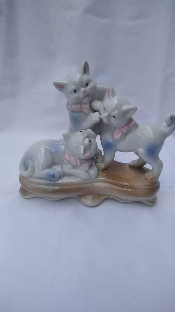 Patung Keramik Vintage