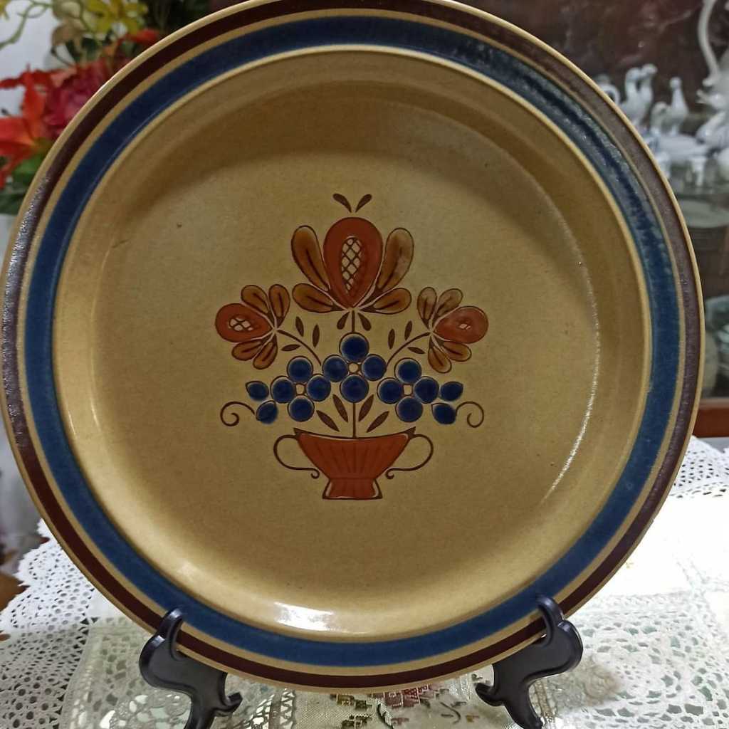 Piring Keramik Vintage