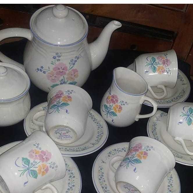 Paketan tea set jadul made in Indonesia