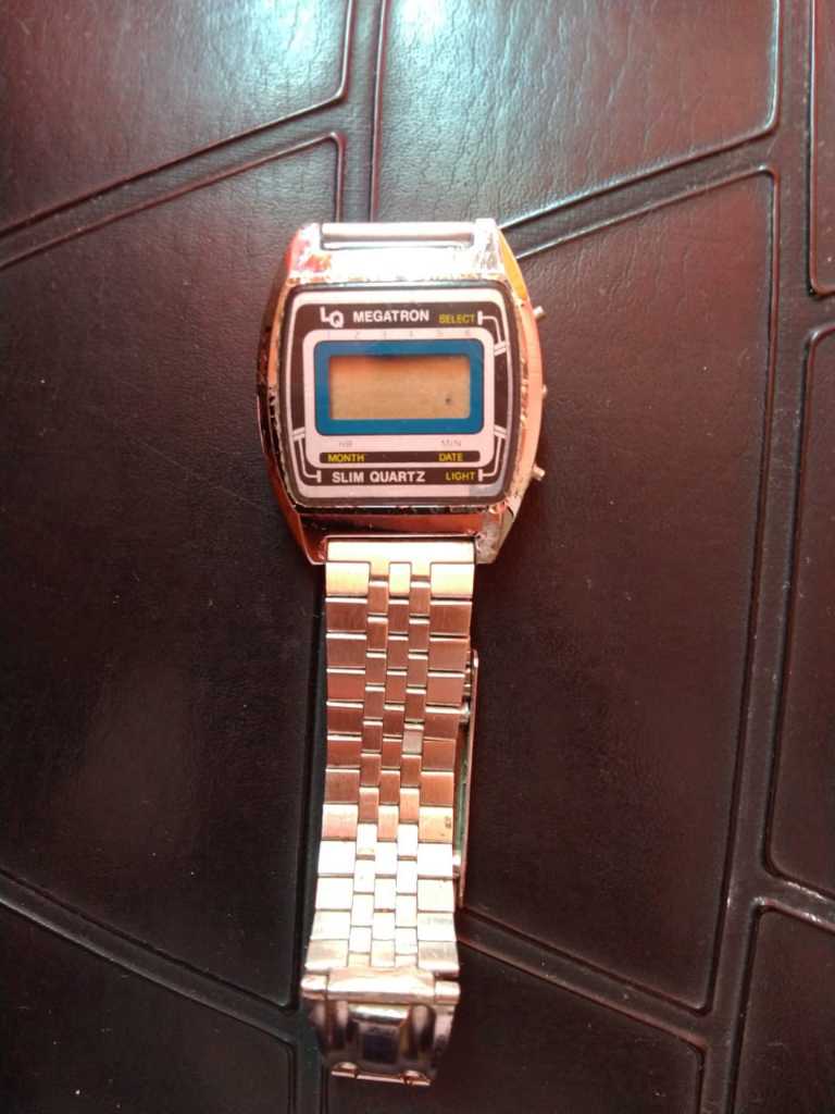 jam tangan digital Quartz lawas era tahun 80'
