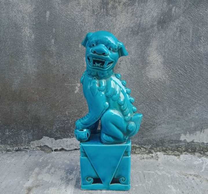 Patung Keramik Vintage