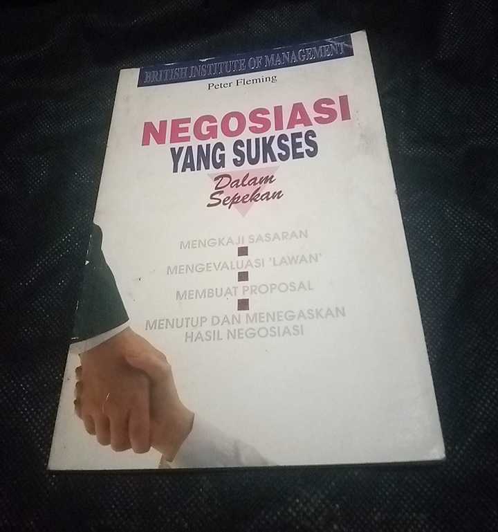 Buku NEGOSIASI YANG SUKSES Dalam Sepekan By Malcolm Peel Penerbit MEGAPOIN Jakarta Cetakan Pertama - 1993