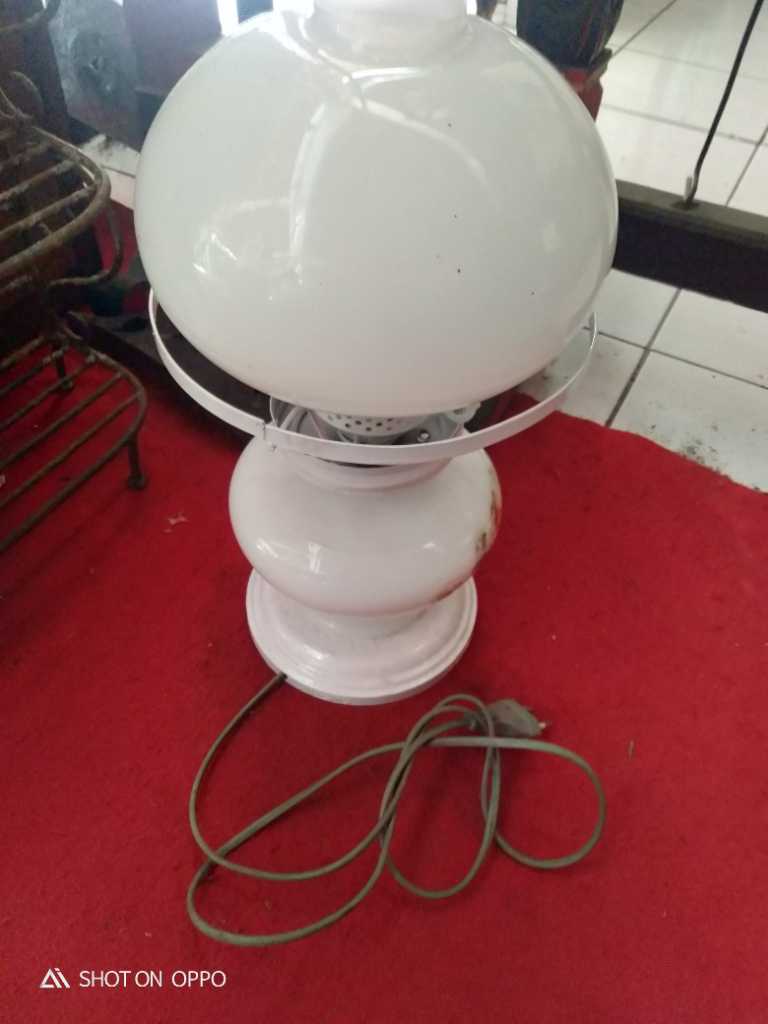 Lampu duduk