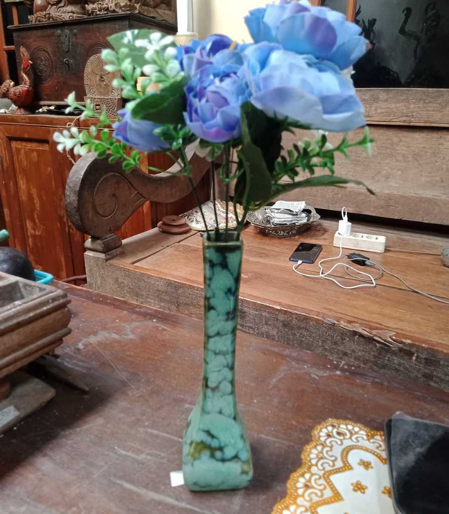 Vas Porcelain Vintage