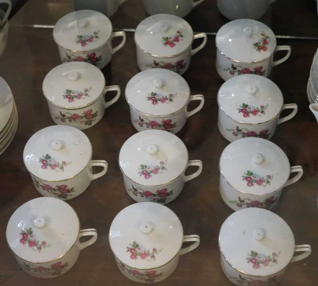 gelas tutup+lepek 4set