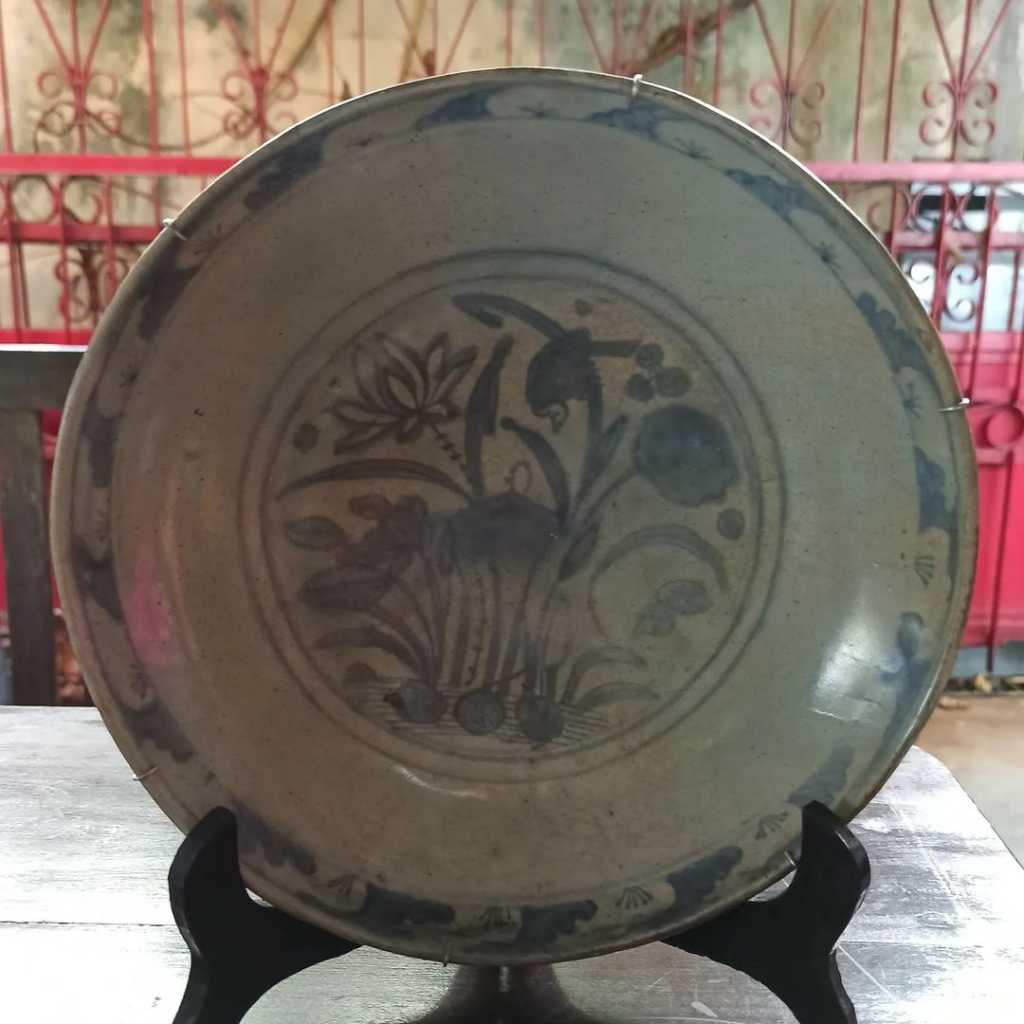 Piring Keramik Vintage