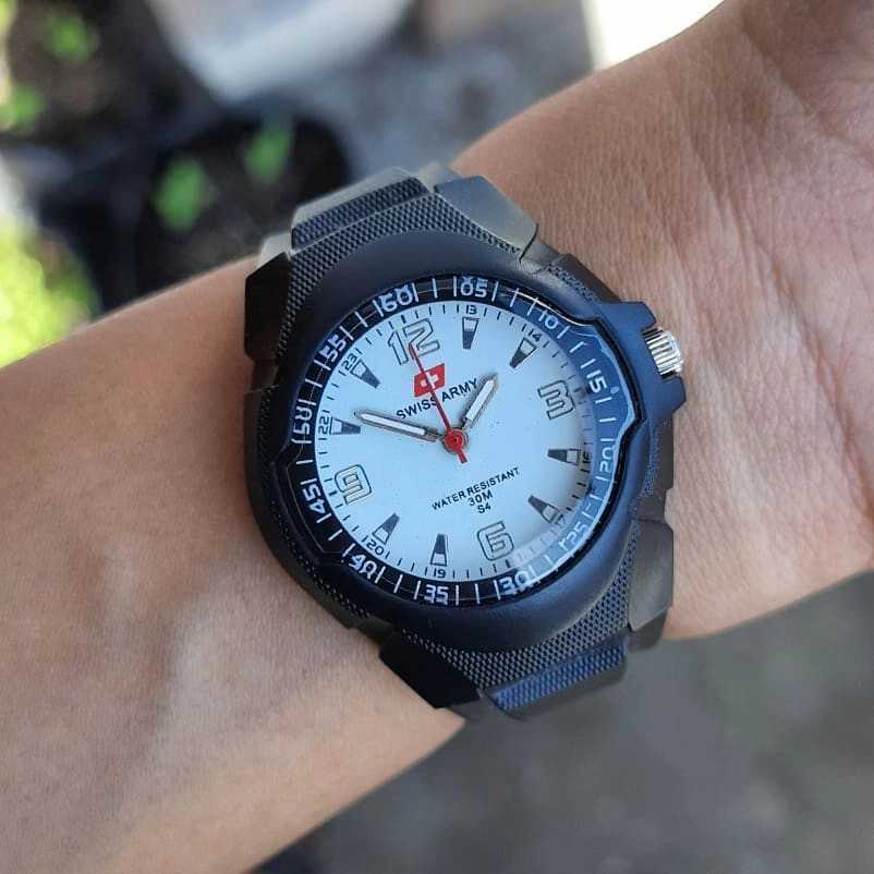 Swiss army dhc+ discount watch