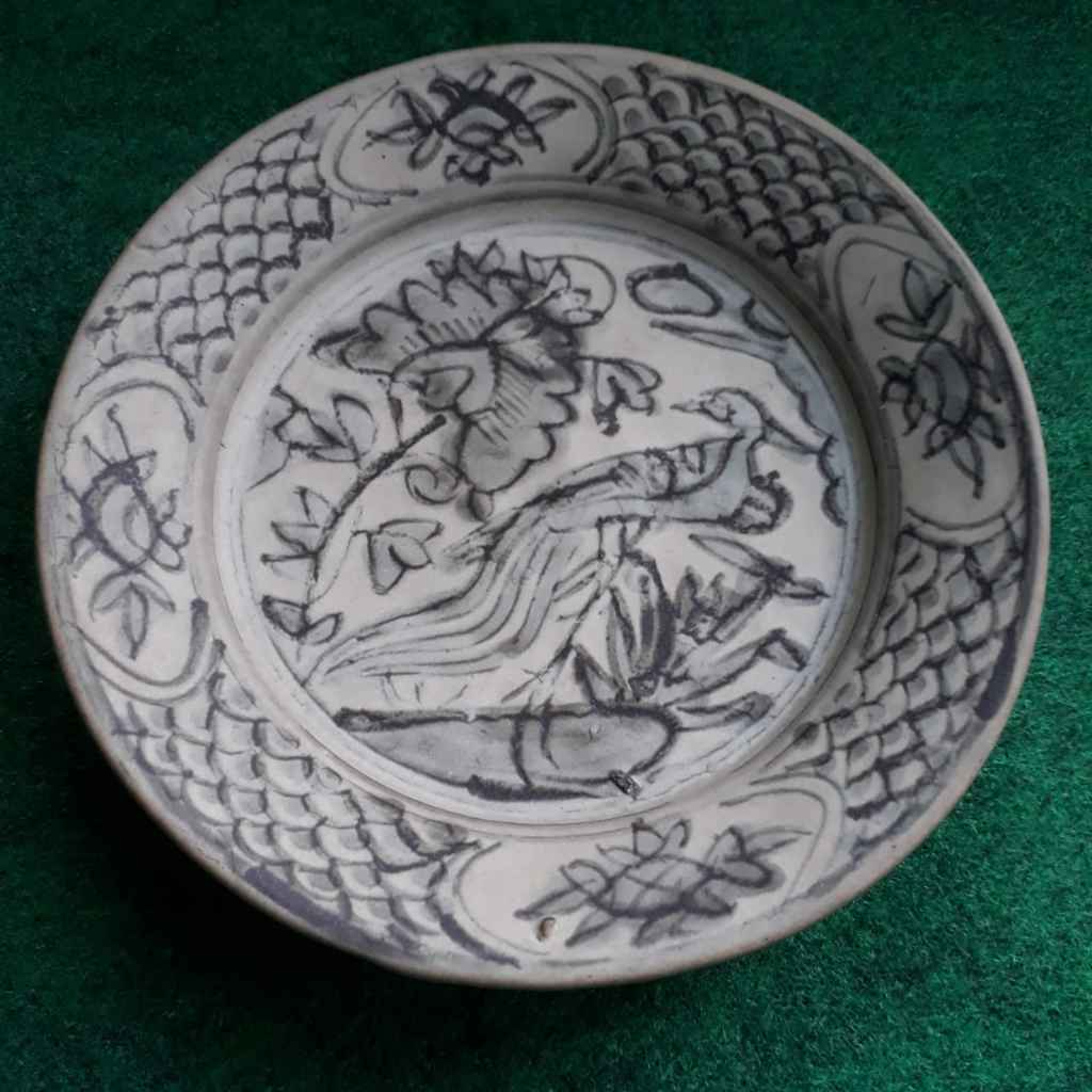 Piring Keramik Antik China