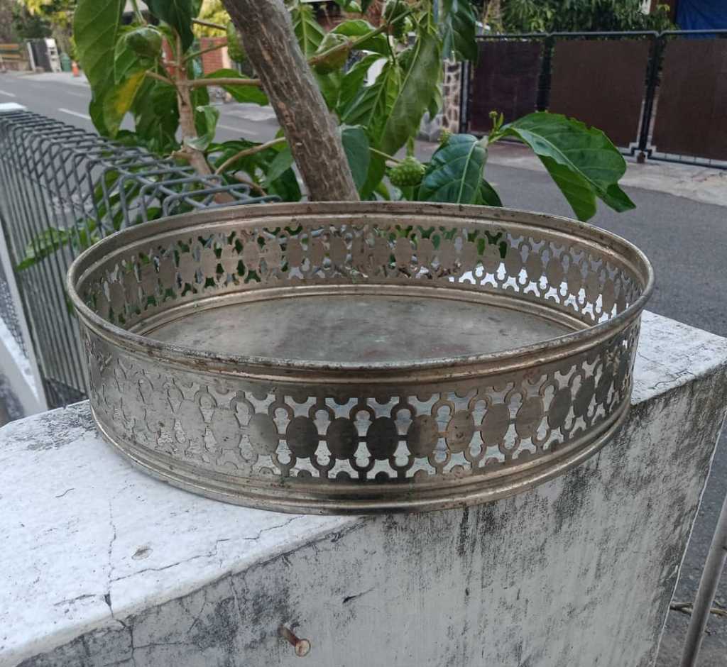 Nampan Kuningan Vintage