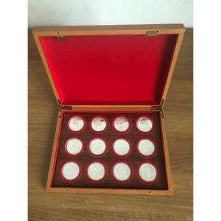 Satu set uang koin shio cina