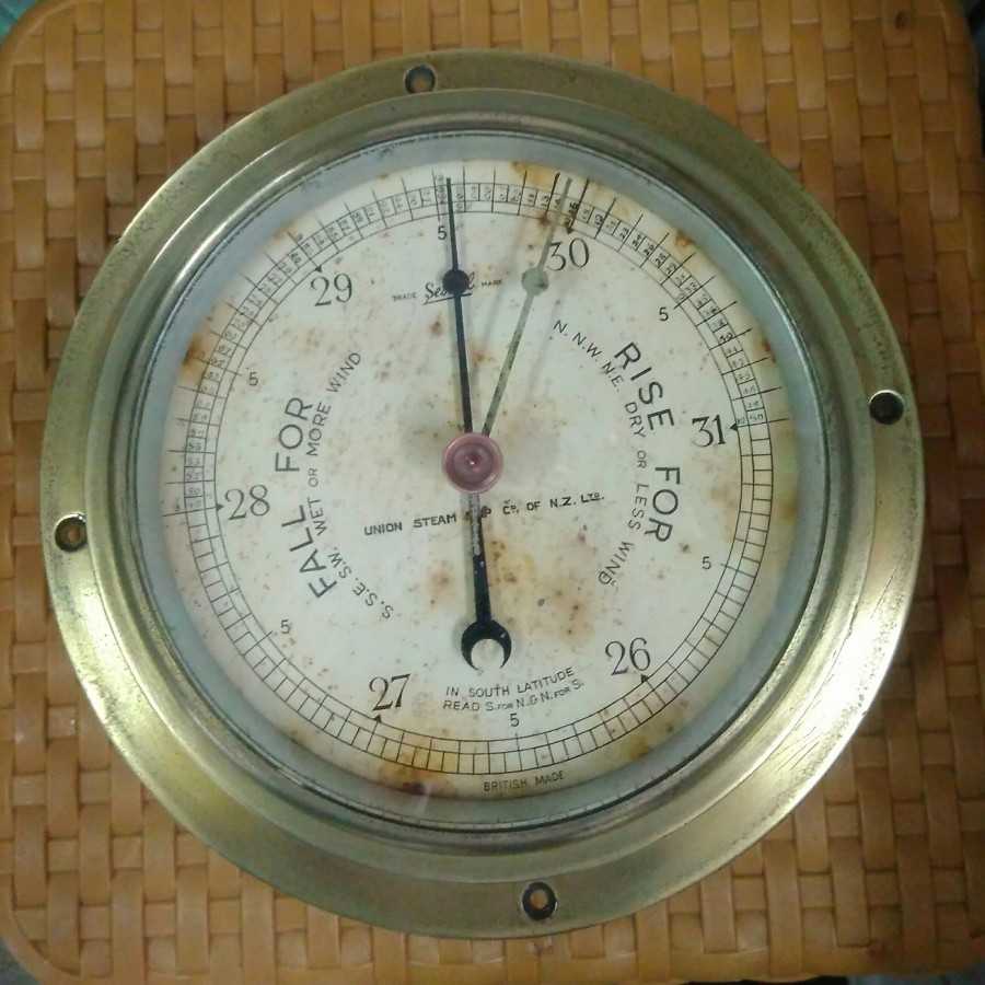 BAROMETER tekan Udara