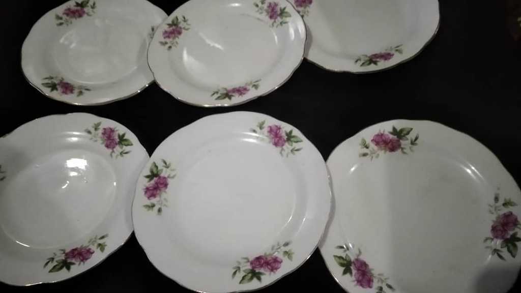 Piring Keramik Vintage China