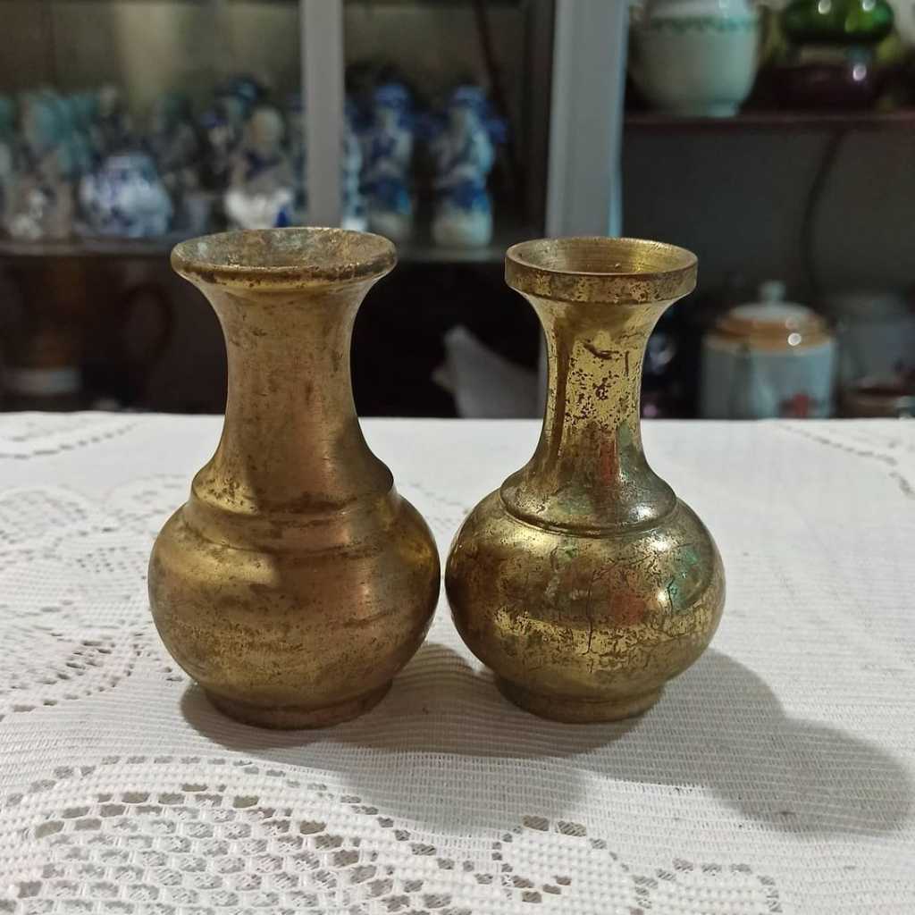 Vas Kuningan Vintage