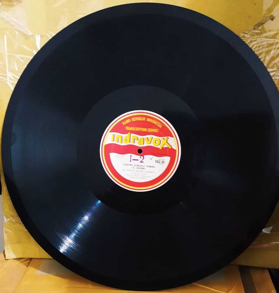 Piringan Hitam Gending Gendreh Semang - Nji Bekel Niken Larasati