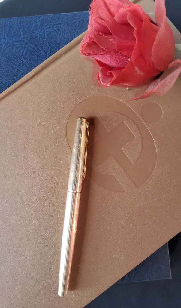 Pulpen PARKER MADE IN ENGLAND warna Gold (Pen 0002)