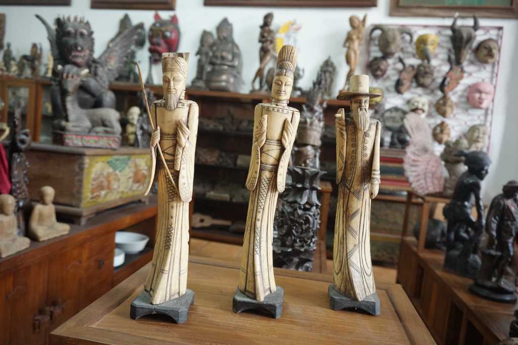 Patung Tulang vintage