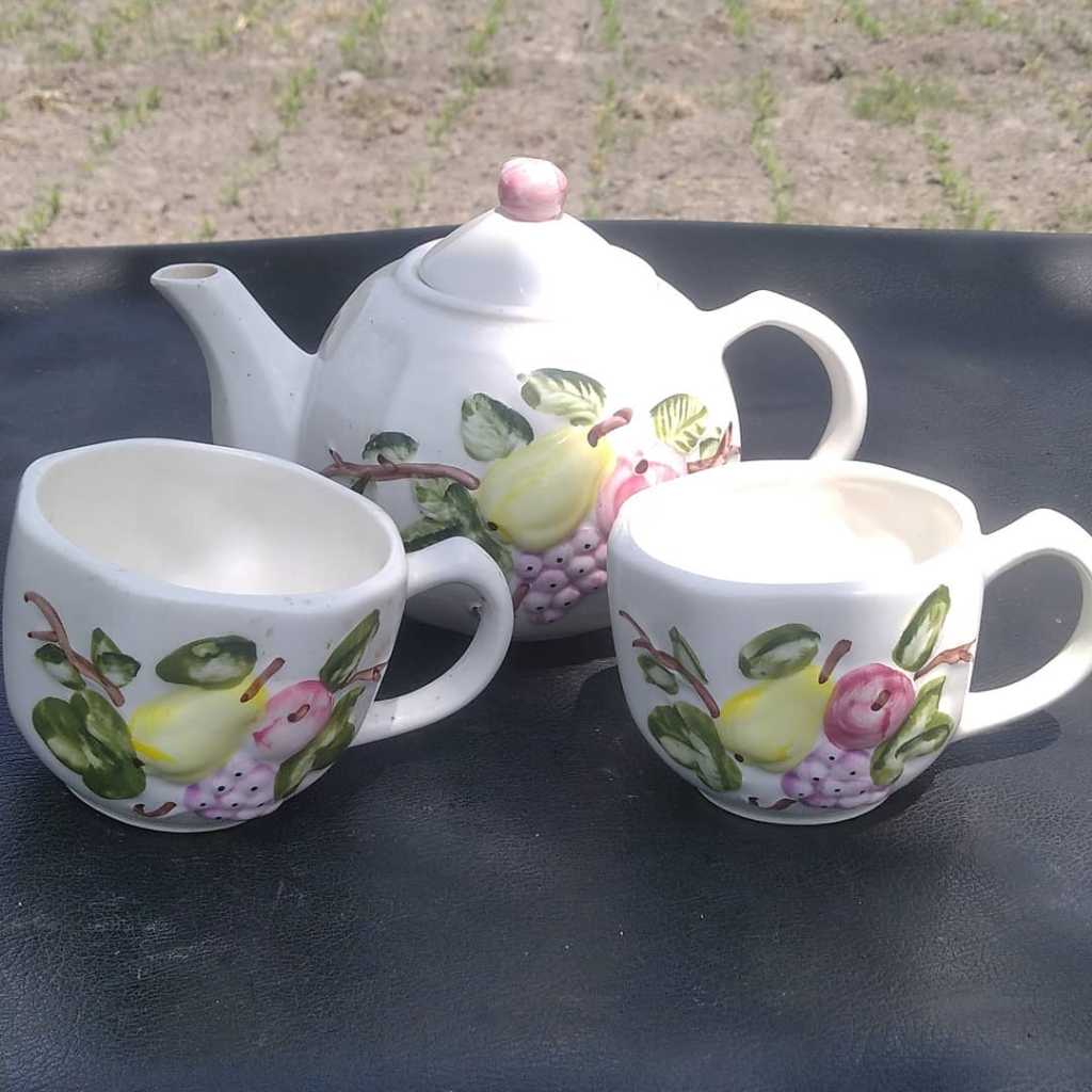 Cangkir Porcelain Vintage