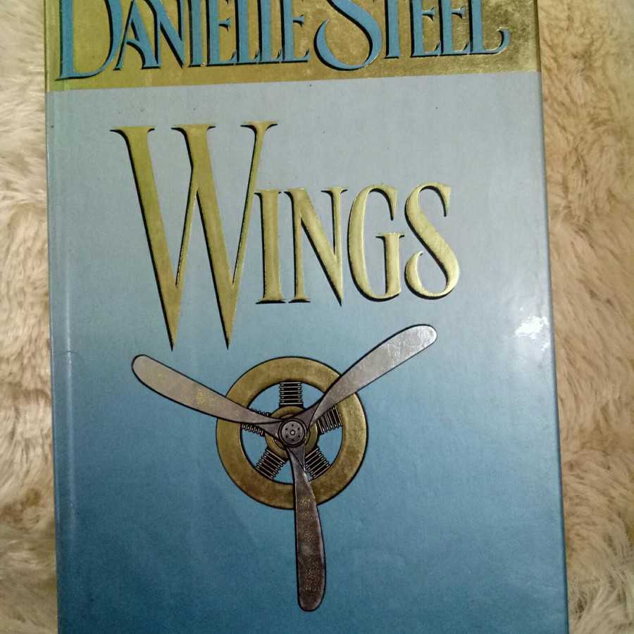 Novel In wings Daniell stell