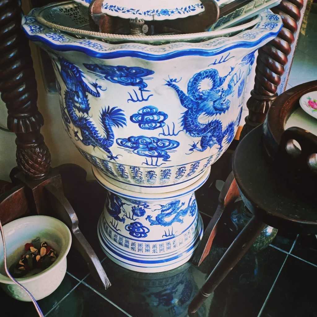 Pot Bunga Keramik Vintage