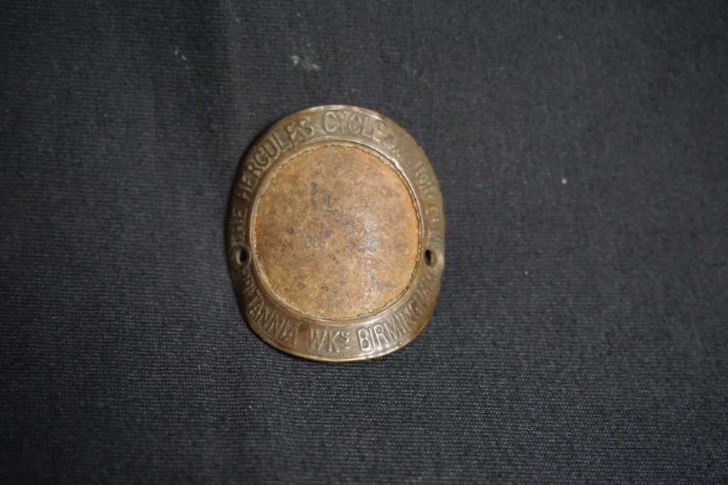 Emblem Plat Sepeda Ontel Merk Hercules