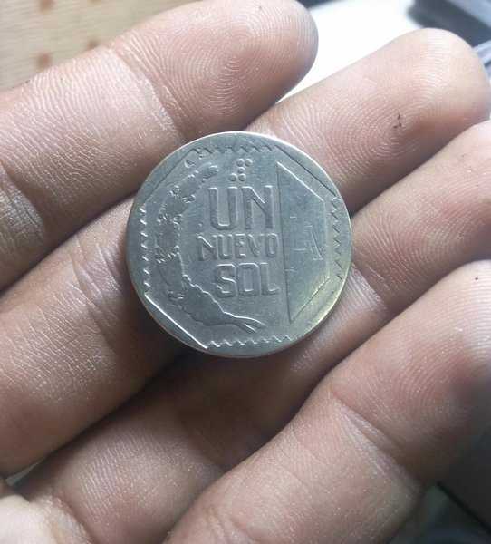 A 1805 Koin Kuno Un Nuevo Sol Del Peru Tahun 1999 Bekas Pakai Kondisi Sesuai Gambar