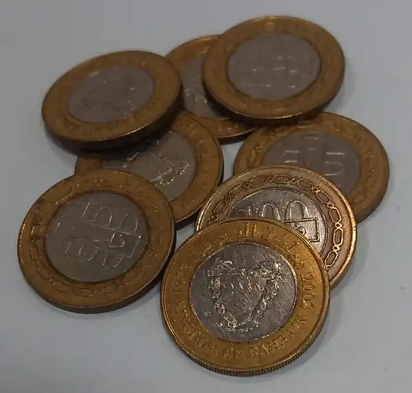 A40 Per 1 Keping Koin Bahrain 100 Fils Tahun 2002 Bekas Pakai B