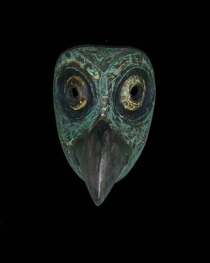 Topeng Burung Hantu Antik