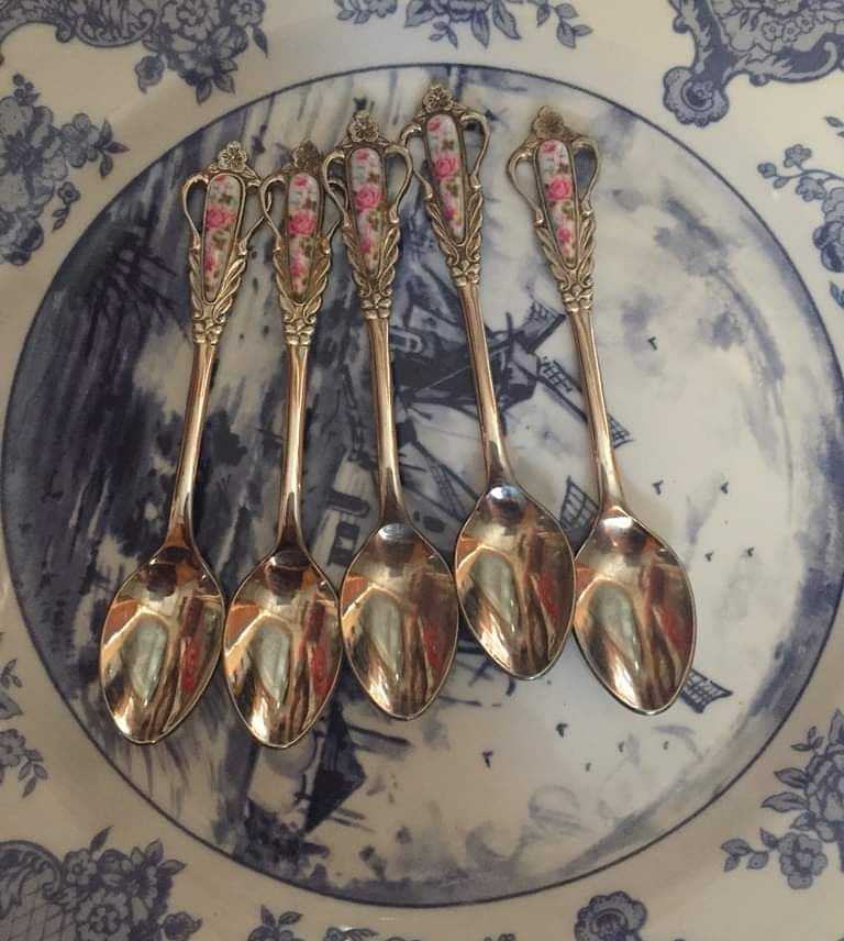 Sendok teh.bahan kuningan