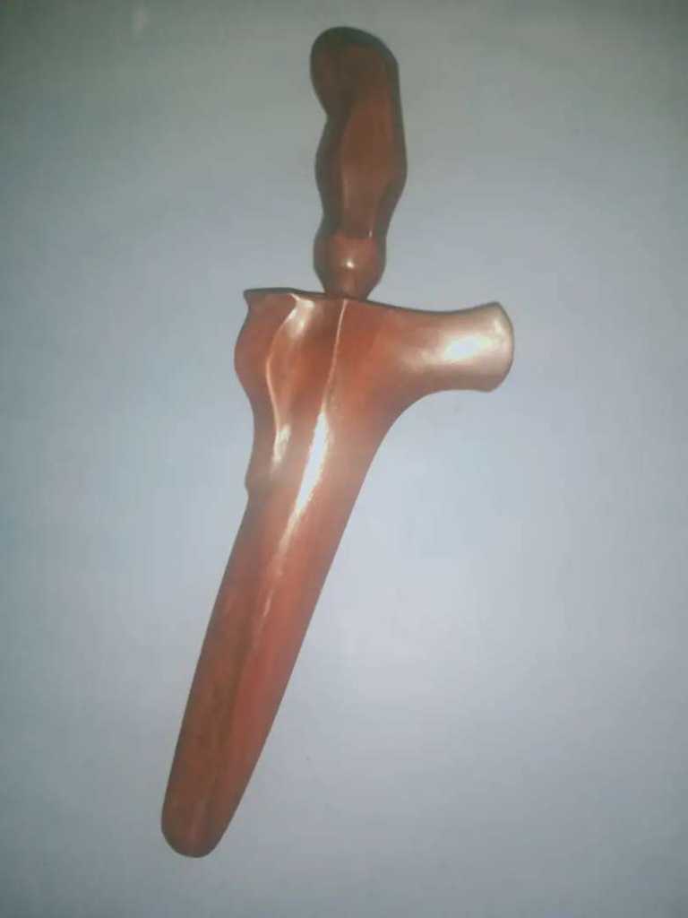 Keris Karno tinanding