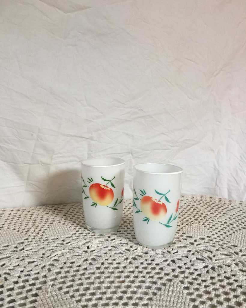 Gelas buah persik ‌‎ ‌‌‎