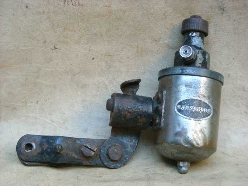 DYNAMO JUNCKER (674 –DINAMO)